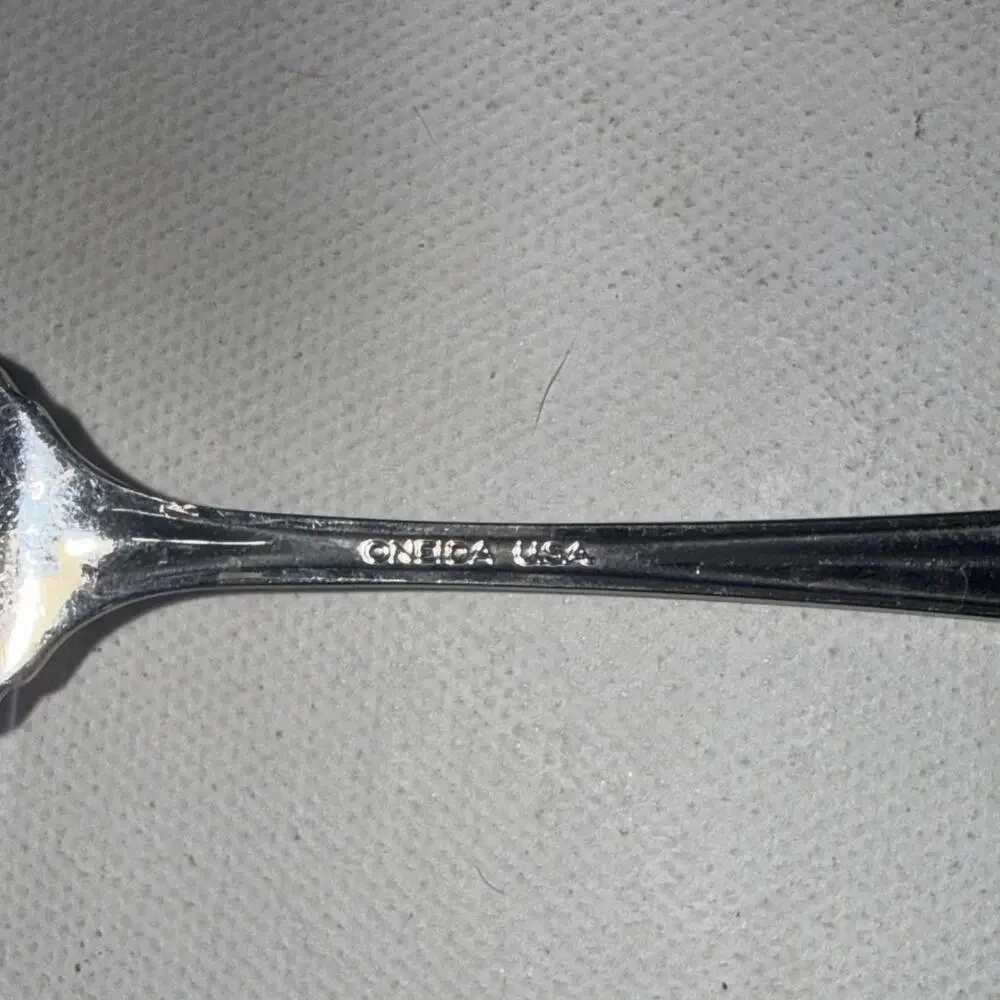 Oneida GALA IMPULSE Glossy Stainless Flatware Salad Pastry Fork‎